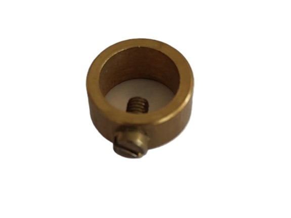 Pierścień mosiężny do podsufitek 10.jpg